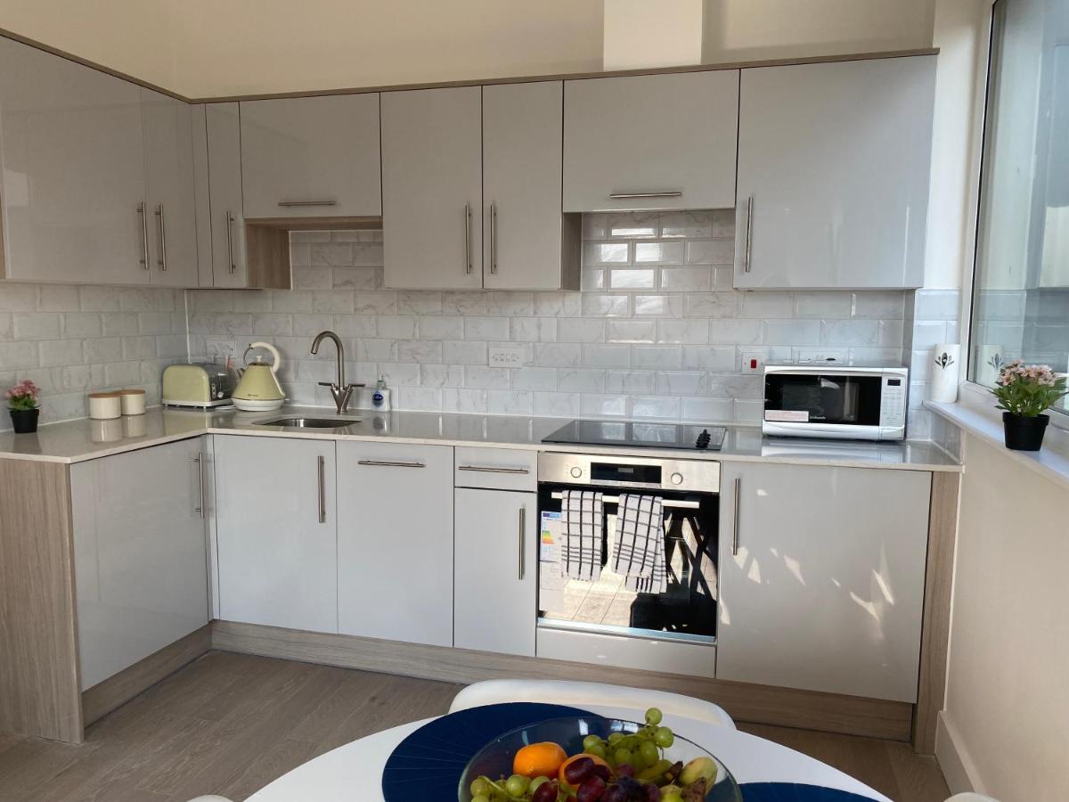 Central Location, Parking, Wi-Fi, Modern Apartment มิลตันคีนส์ ภายนอก รูปภาพ